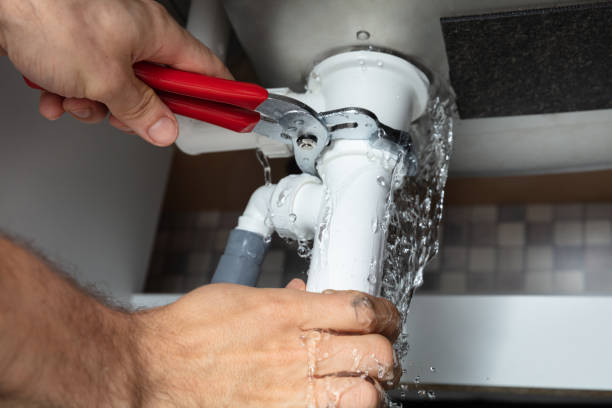 Best Commercial water damage restoration  in Ashwaubenon, WI